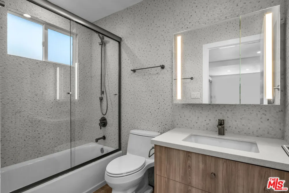 825 San Miguel Avenue Venice, CA 90291