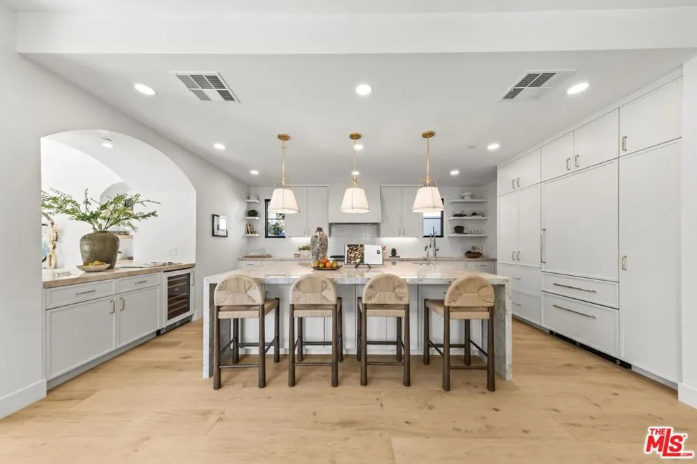 5969 W 75th Street Los Angeles, CA 90045