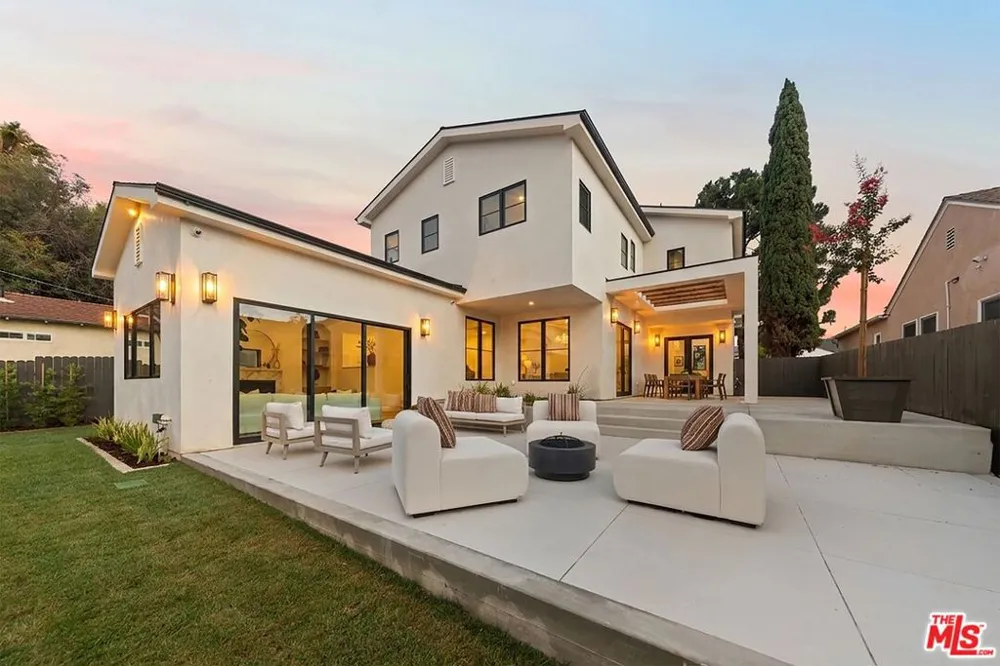 5969 W 75th Street Los Angeles, CA 90045