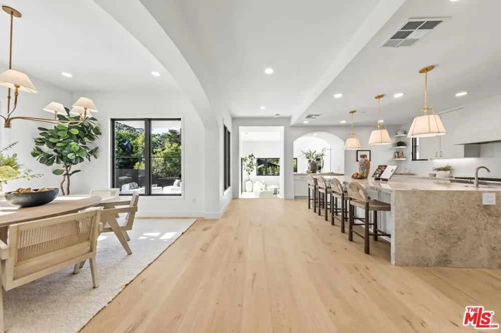5969 W 75th Street Los Angeles, CA 90045