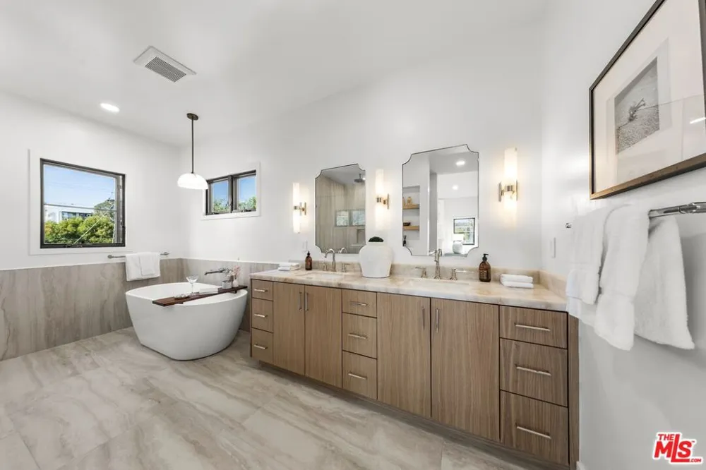 5969 W 75th Street Los Angeles, CA 90045