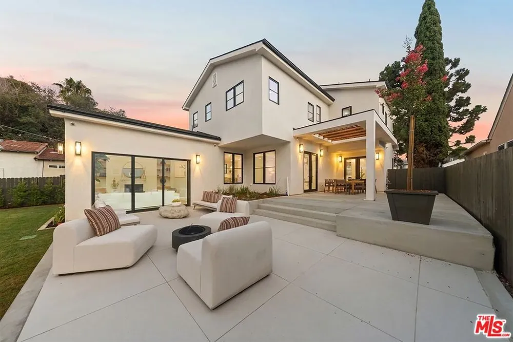 5969 W 75th Street Los Angeles, CA 90045