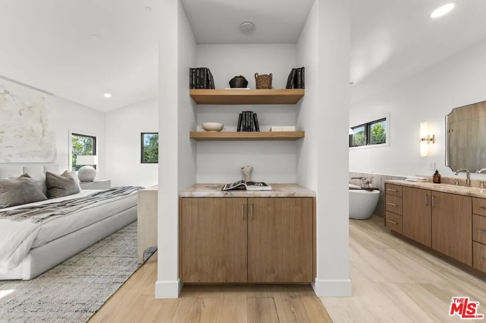 5969 W 75th Street Los Angeles, CA 90045