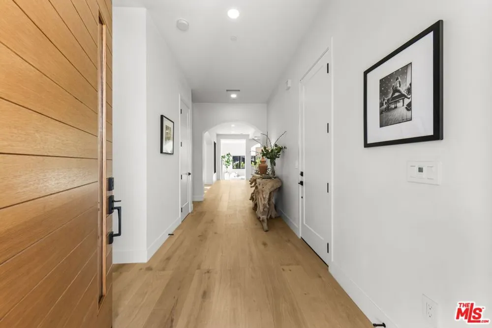 5969 W 75th Street Los Angeles, CA 90045