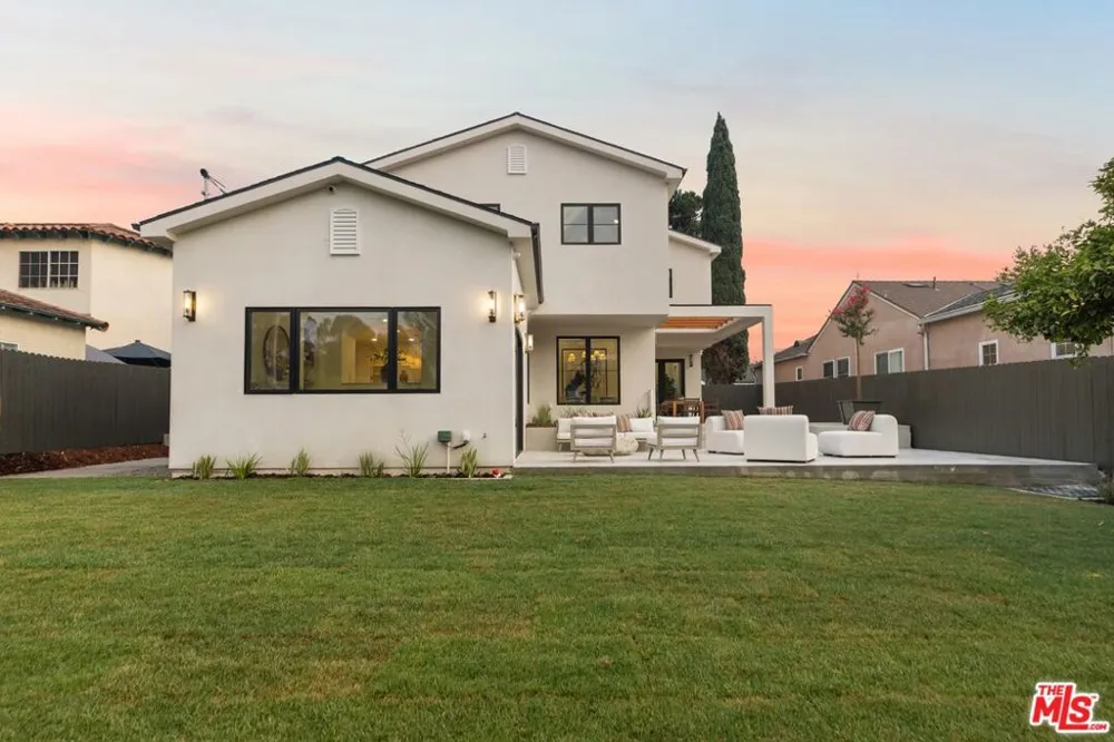 5969 W 75th Street Los Angeles, CA 90045