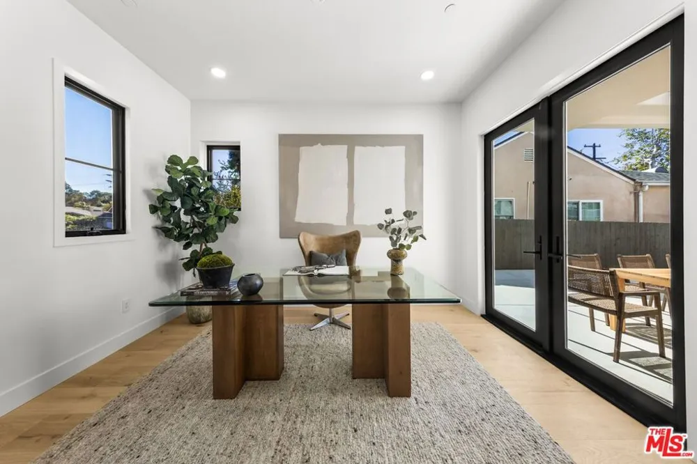 5969 W 75th Street Los Angeles, CA 90045