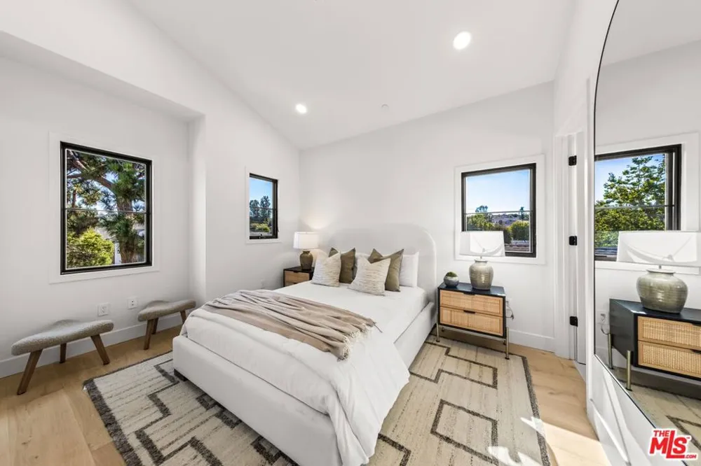5969 W 75th Street Los Angeles, CA 90045