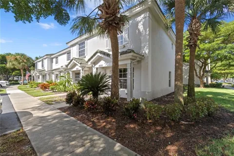 10032 Poppy Hill Drive