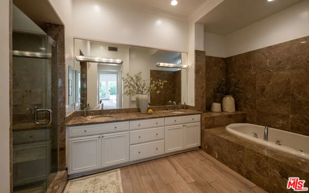 16658 Calle Brittany Pacific Palisades, CA 90272