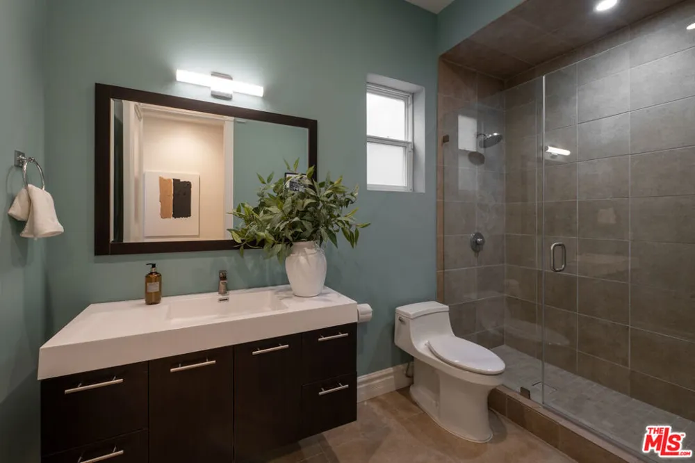 16658 Calle Brittany Pacific Palisades, CA 90272