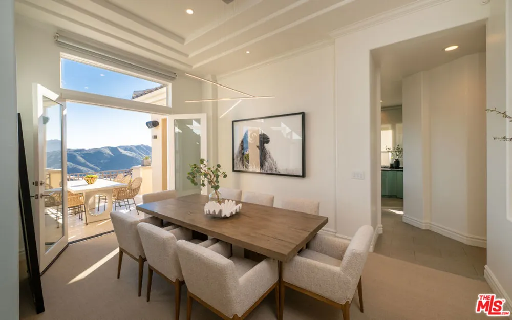 16658 Calle Brittany Pacific Palisades, CA 90272