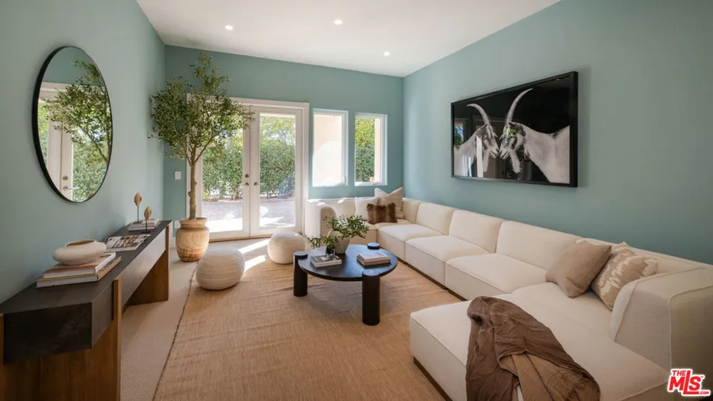 16658 Calle Brittany Pacific Palisades, CA 90272