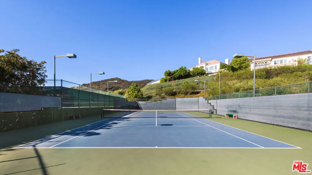 16658 Calle Brittany Pacific Palisades, CA 90272
