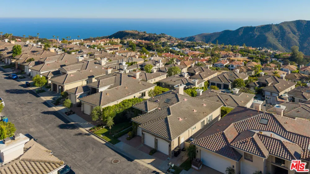 16658 Calle Brittany Pacific Palisades, CA 90272
