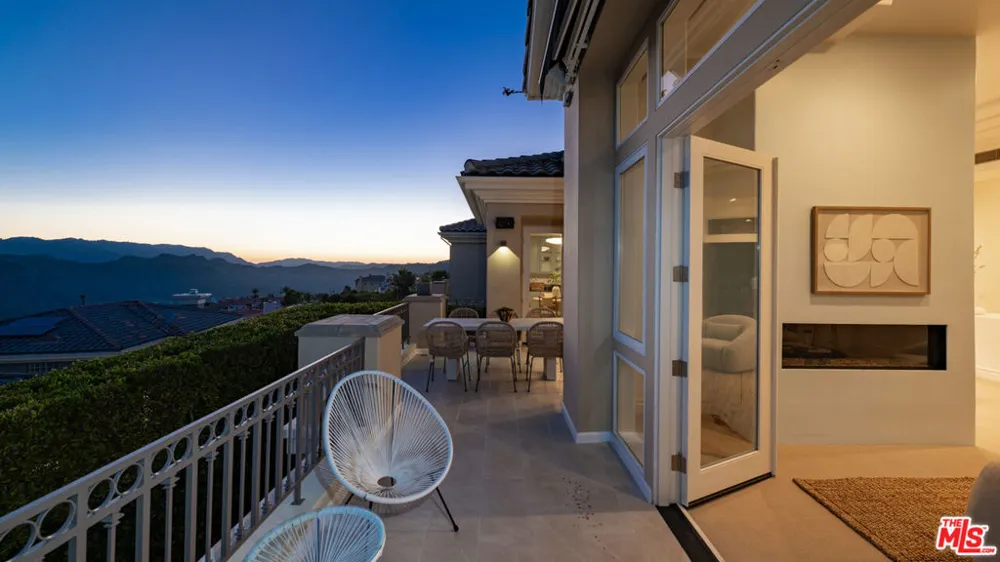 16658 Calle Brittany Pacific Palisades, CA 90272