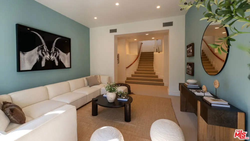 16658 Calle Brittany Pacific Palisades, CA 90272