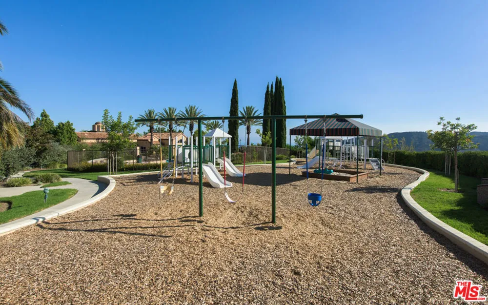 16658 Calle Brittany Pacific Palisades, CA 90272
