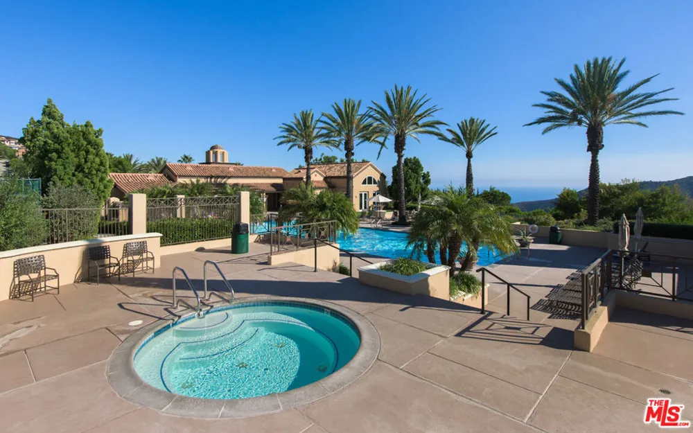 16658 Calle Brittany Pacific Palisades, CA 90272