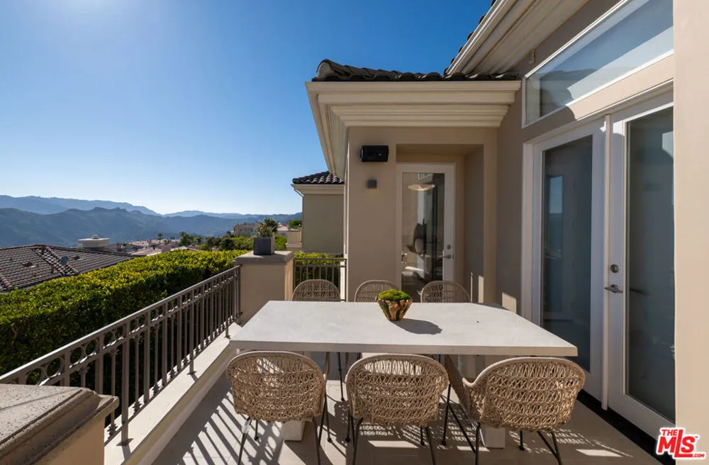 16658 Calle Brittany Pacific Palisades, CA 90272