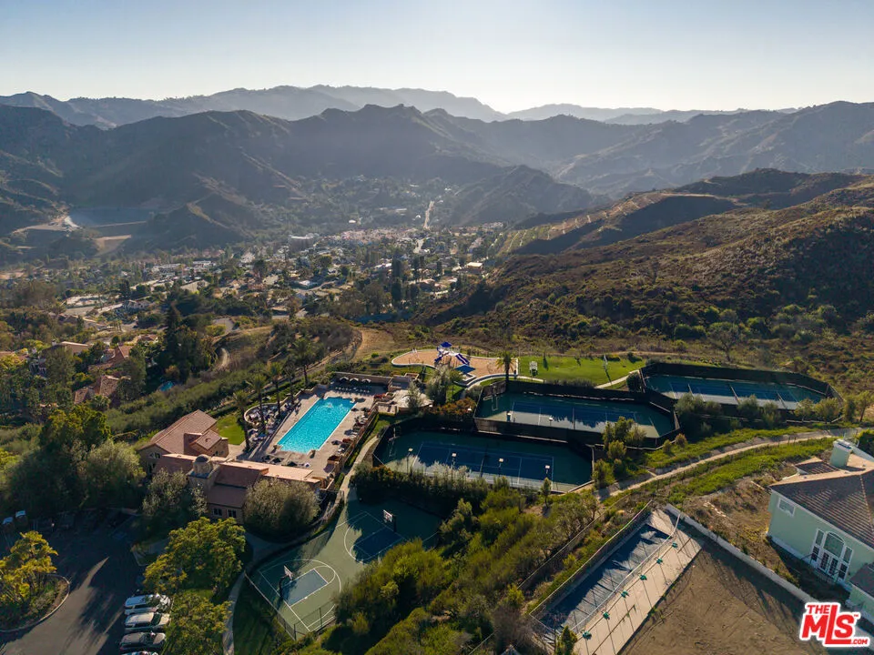 16658 Calle Brittany Pacific Palisades, CA 90272