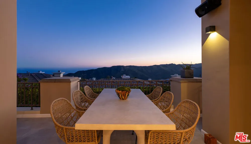 16658 Calle Brittany Pacific Palisades, CA 90272