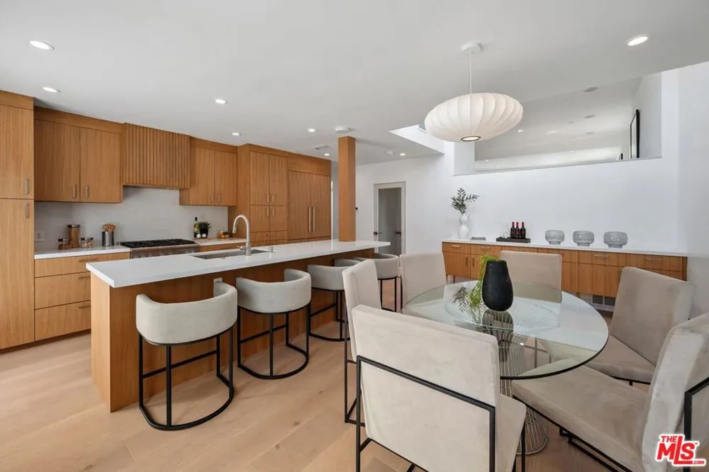 3831 Surfwood Road Malibu, CA 90265
