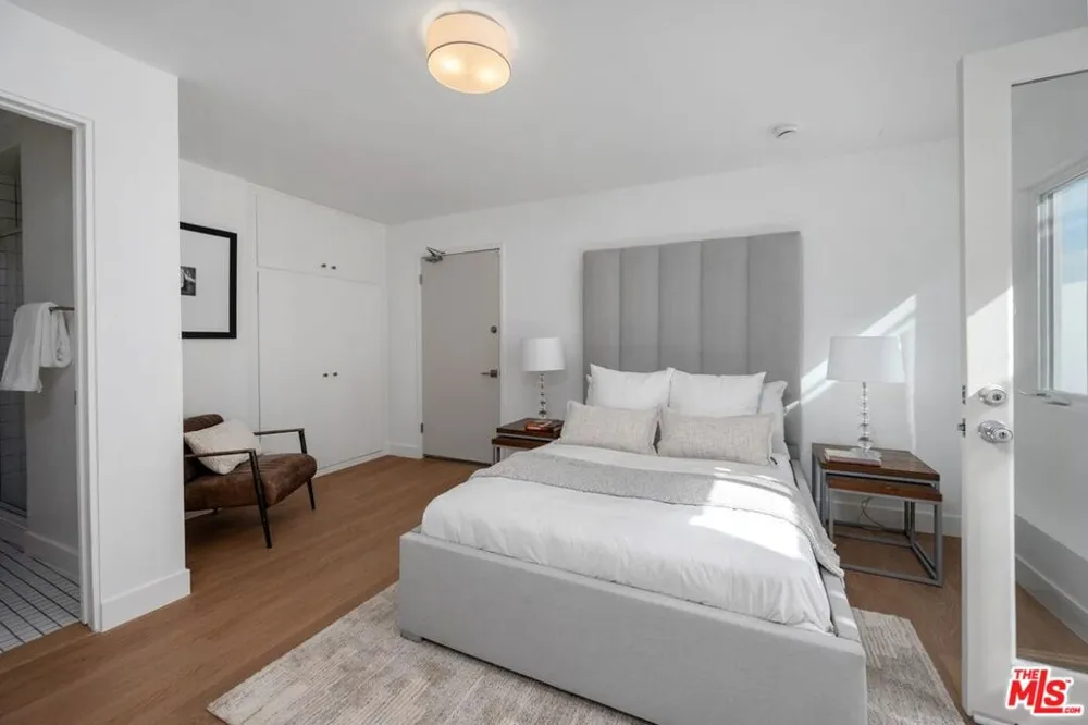 3831 Surfwood Road Malibu, CA 90265