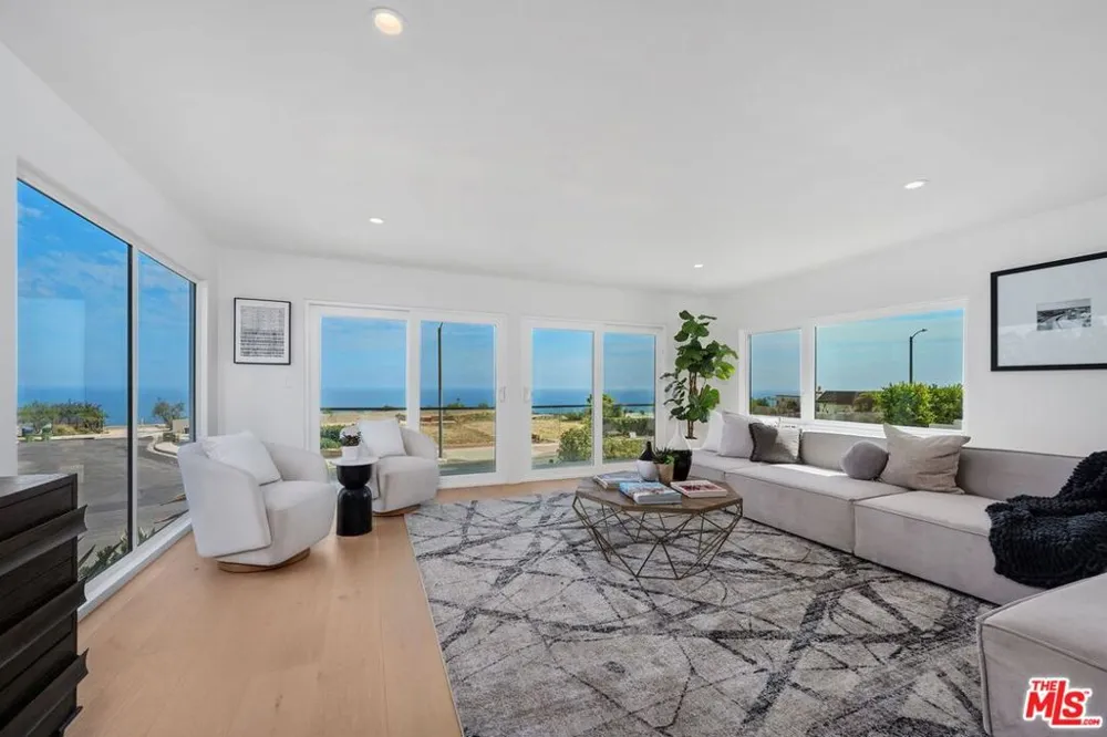 3831 Surfwood Road Malibu, CA 90265