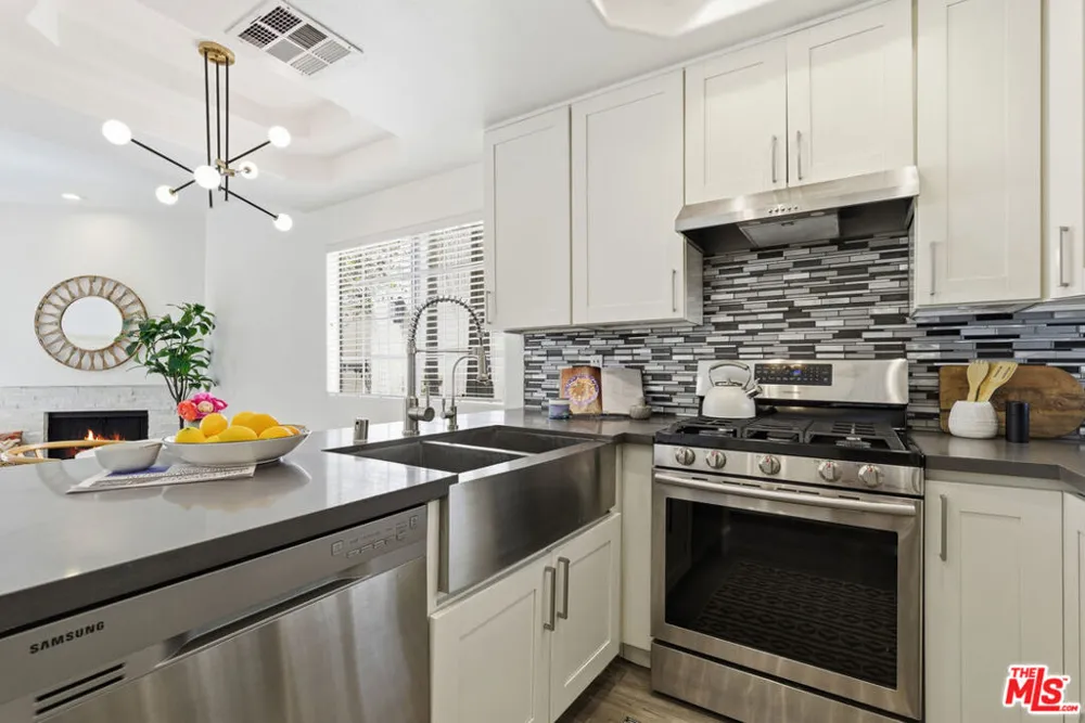 11110 Camarillo Street #122 North Hollywood, CA 91602