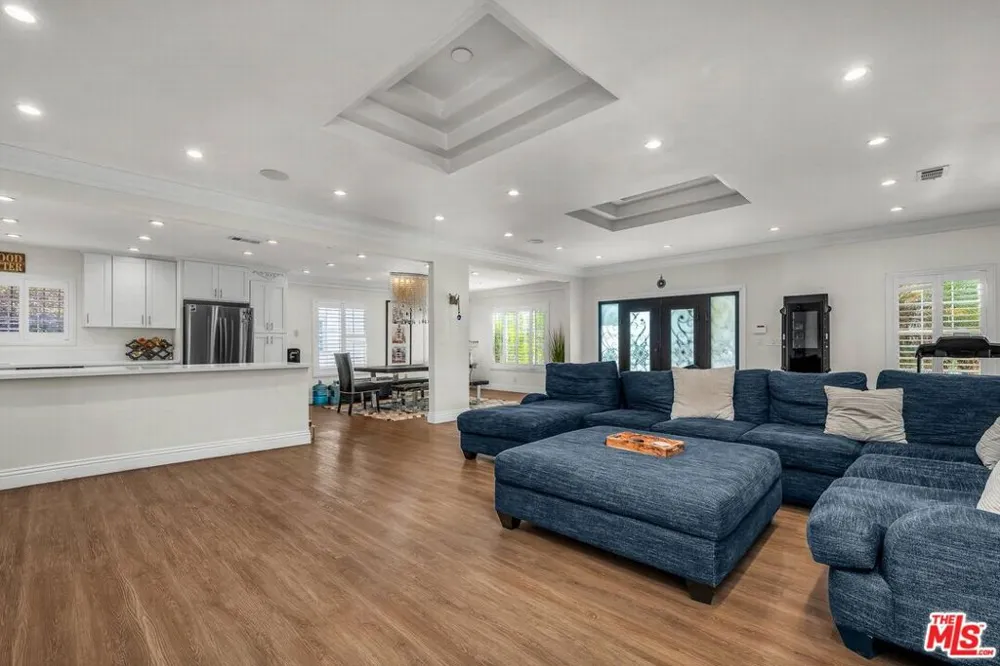 478 S Sherbourne Drive Los Angeles, CA 90048