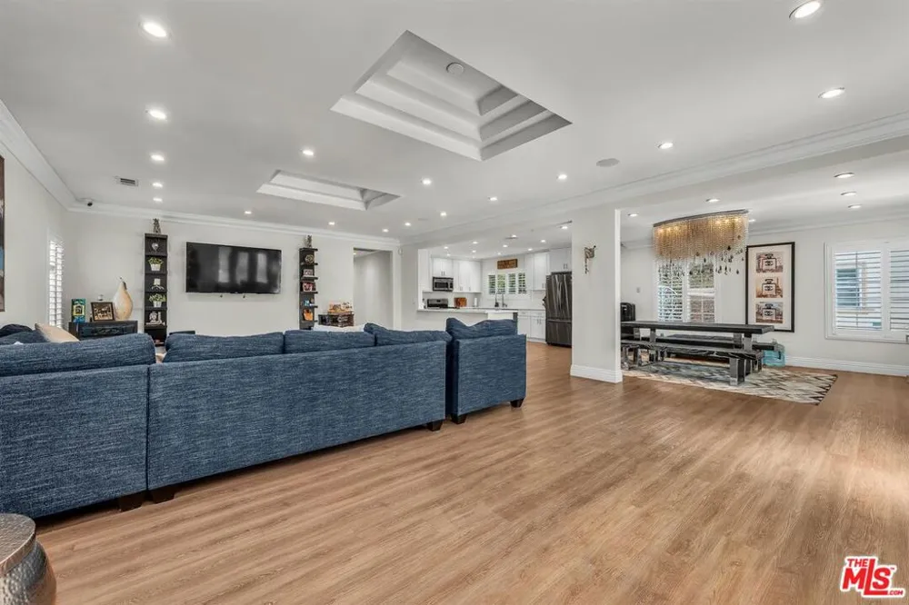 478 S Sherbourne Drive Los Angeles, CA 90048