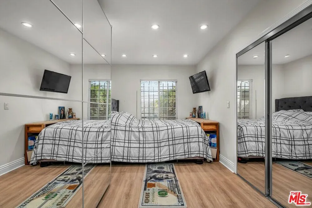 478 S Sherbourne Drive Los Angeles, CA 90048