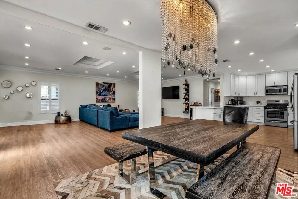 478 S Sherbourne Drive Los Angeles, CA 90048