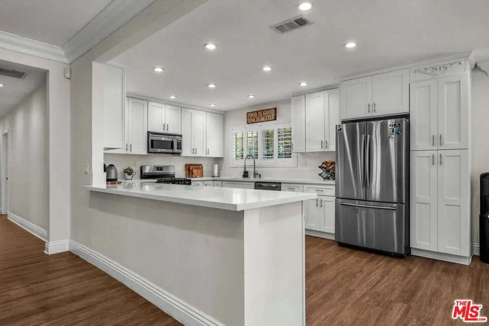 478 S Sherbourne Drive Los Angeles, CA 90048