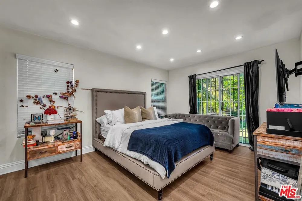 478 S Sherbourne Drive Los Angeles, CA 90048