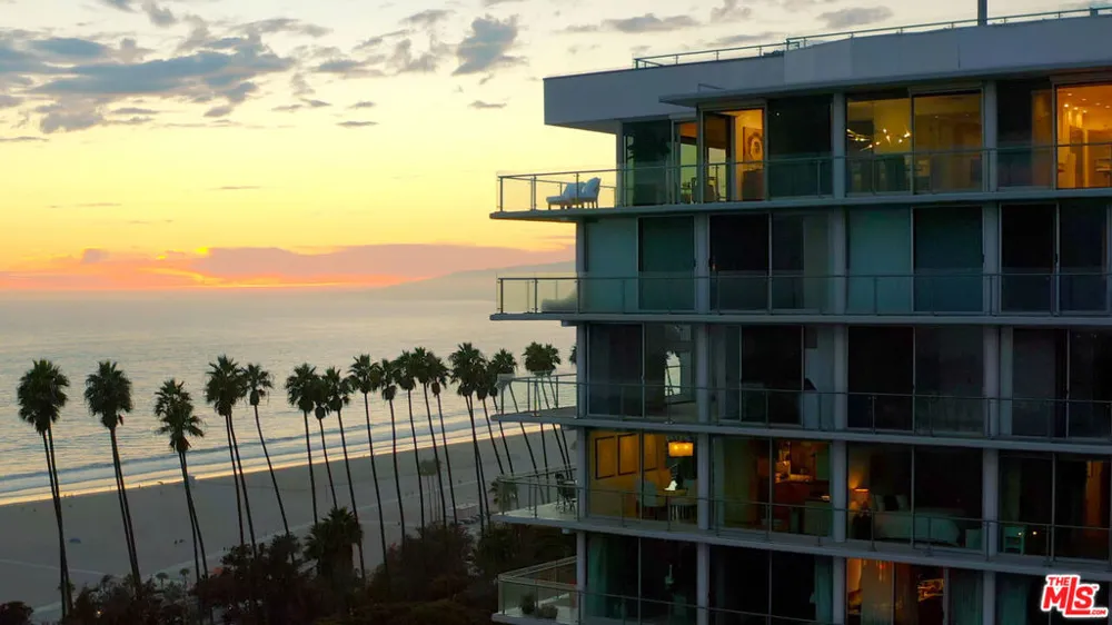 535 Ocean Avenue #11D Santa Monica, CA 90402
