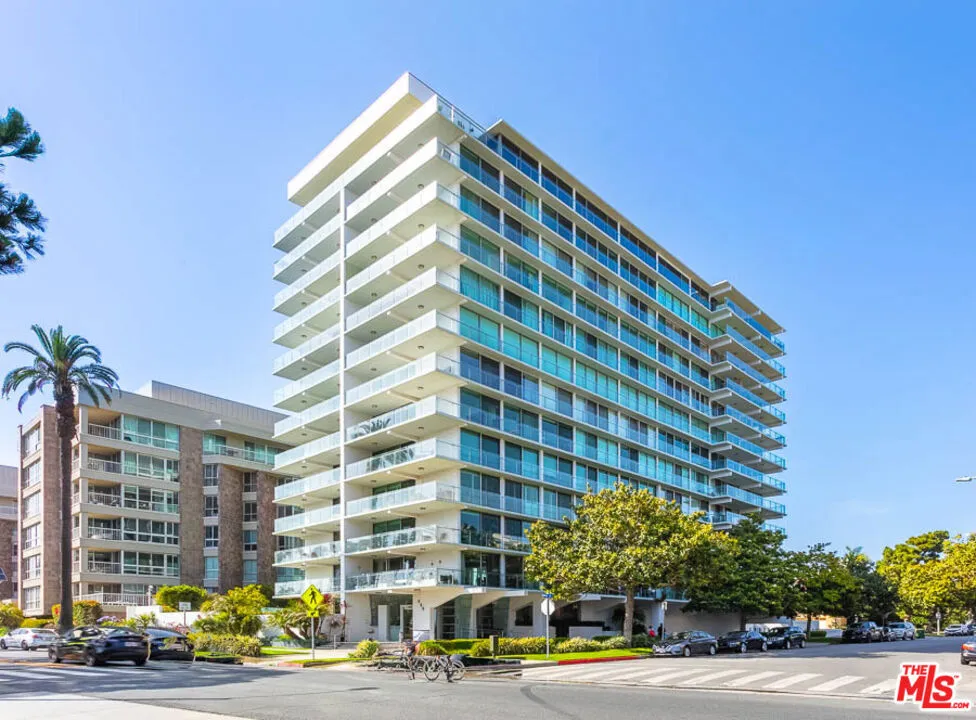 535 Ocean Avenue #11D Santa Monica, CA 90402