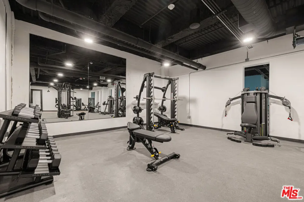 3325 S Wilshire blvd #310 Los Angeles, CA 90010