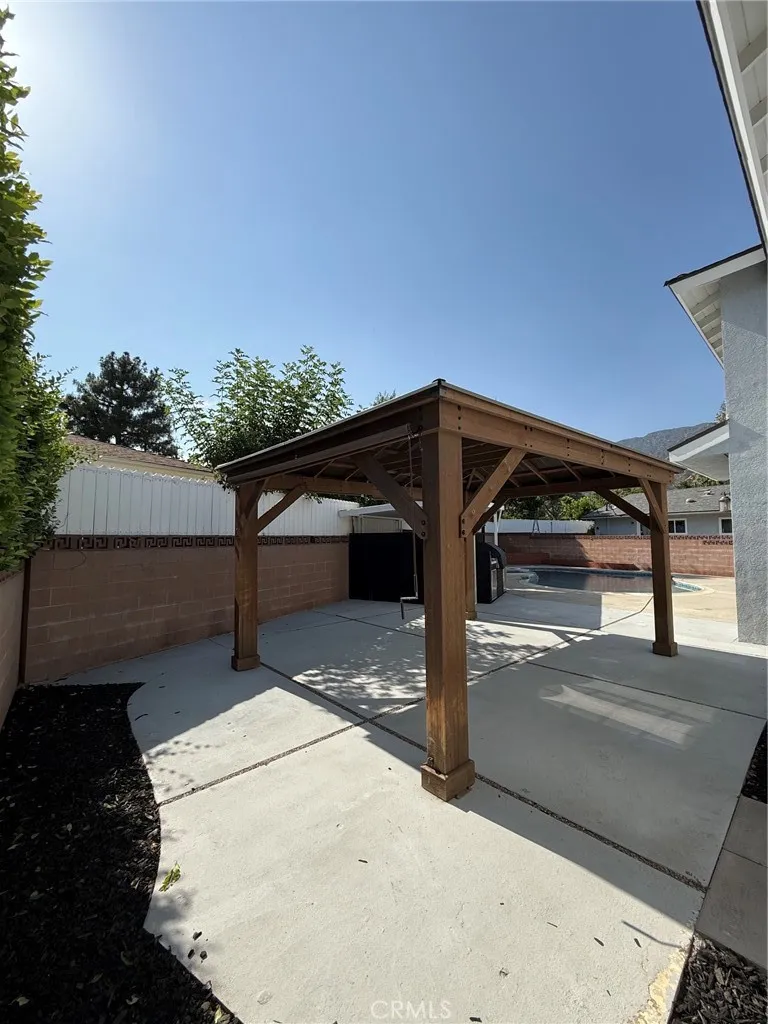 321 Mountain Avenue Monrovia, CA 91016