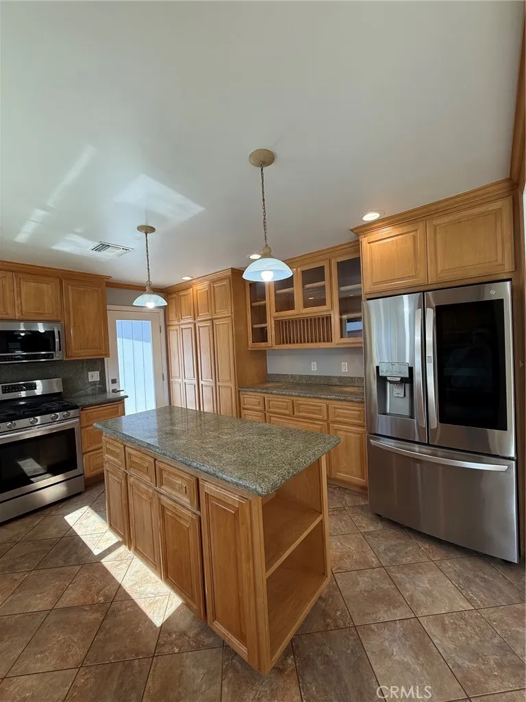 321 Mountain Avenue Monrovia, CA 91016