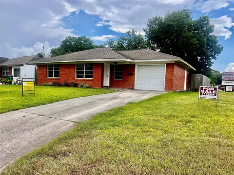 2102 Blueberry Lane