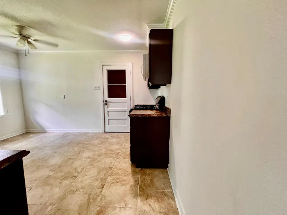 2102 Blueberry Lane Pasadena, TX 77502