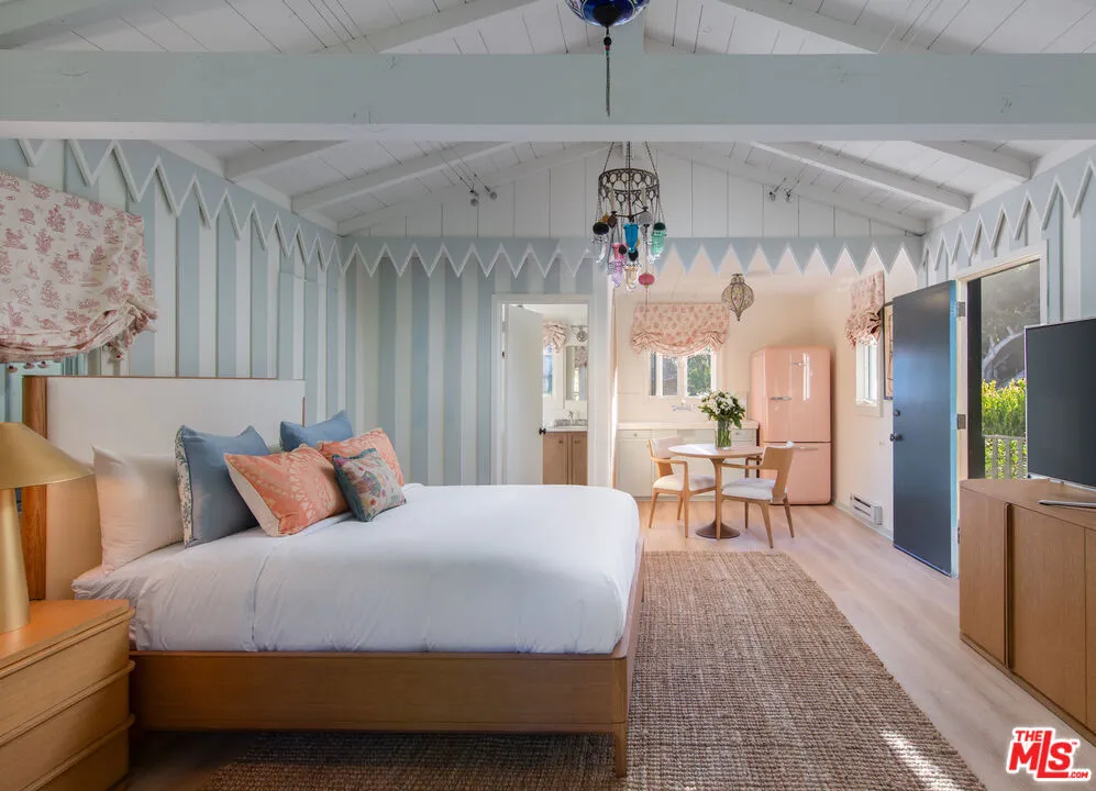 1461 Edgecliff Lane Montecito, CA 93108