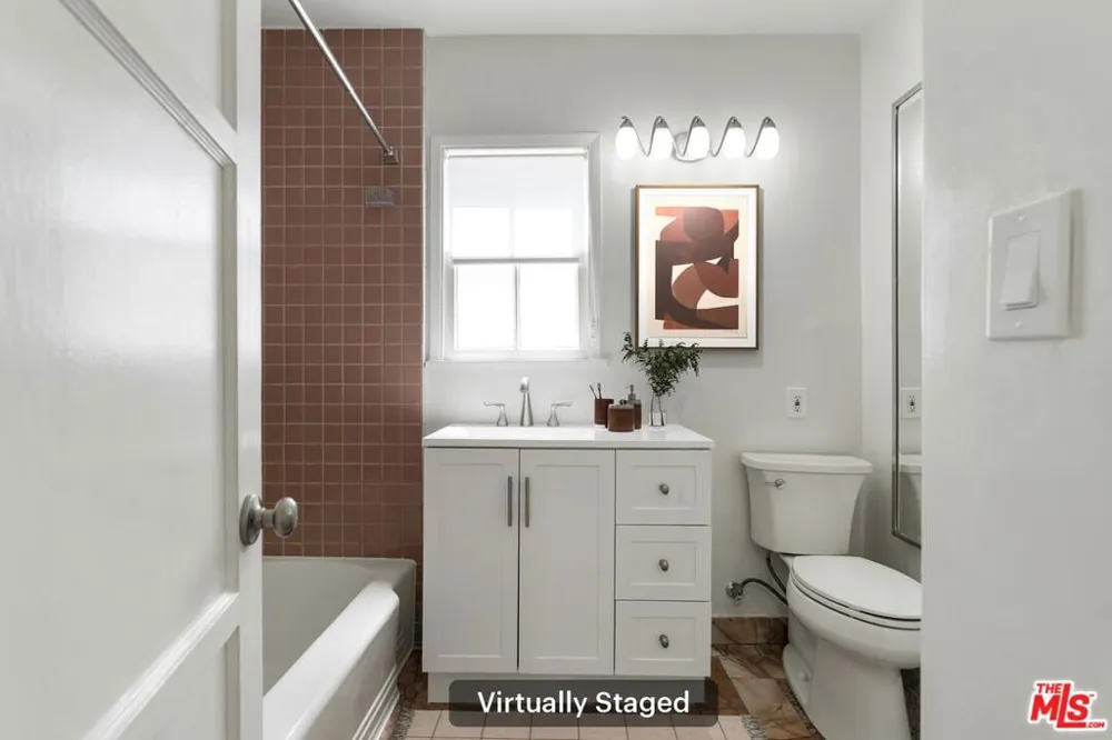 15222 Dickens Street Los Angeles, CA 91403