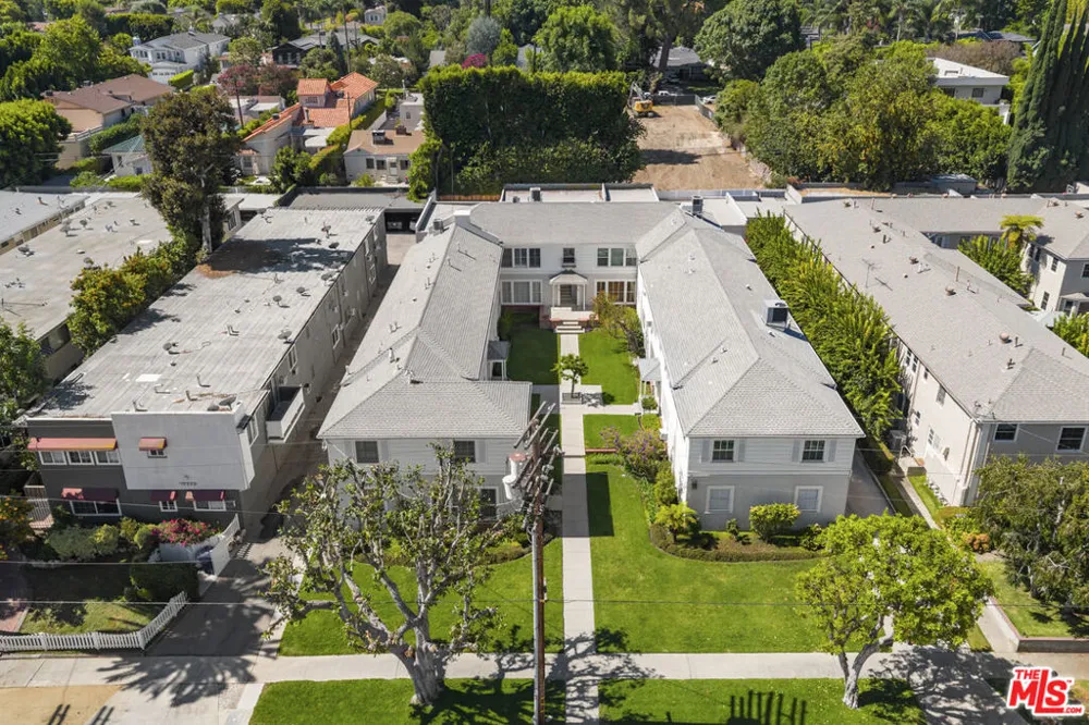15222 Dickens Street Los Angeles, CA 91403