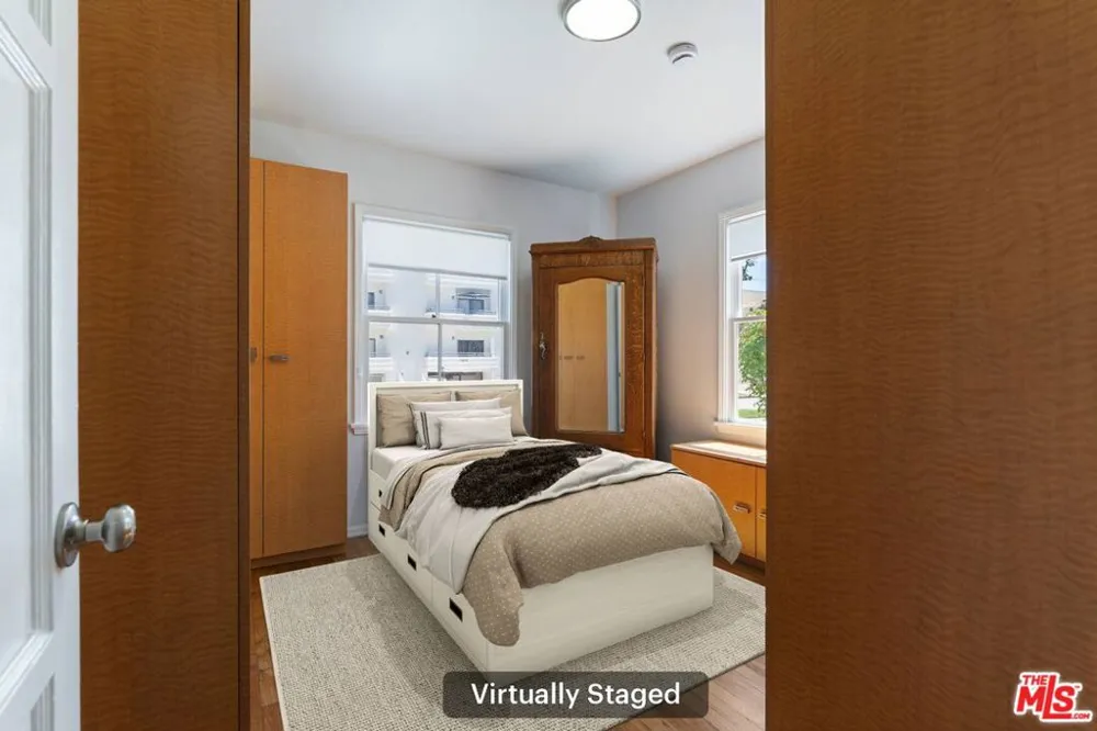 15222 Dickens Street Los Angeles, CA 91403