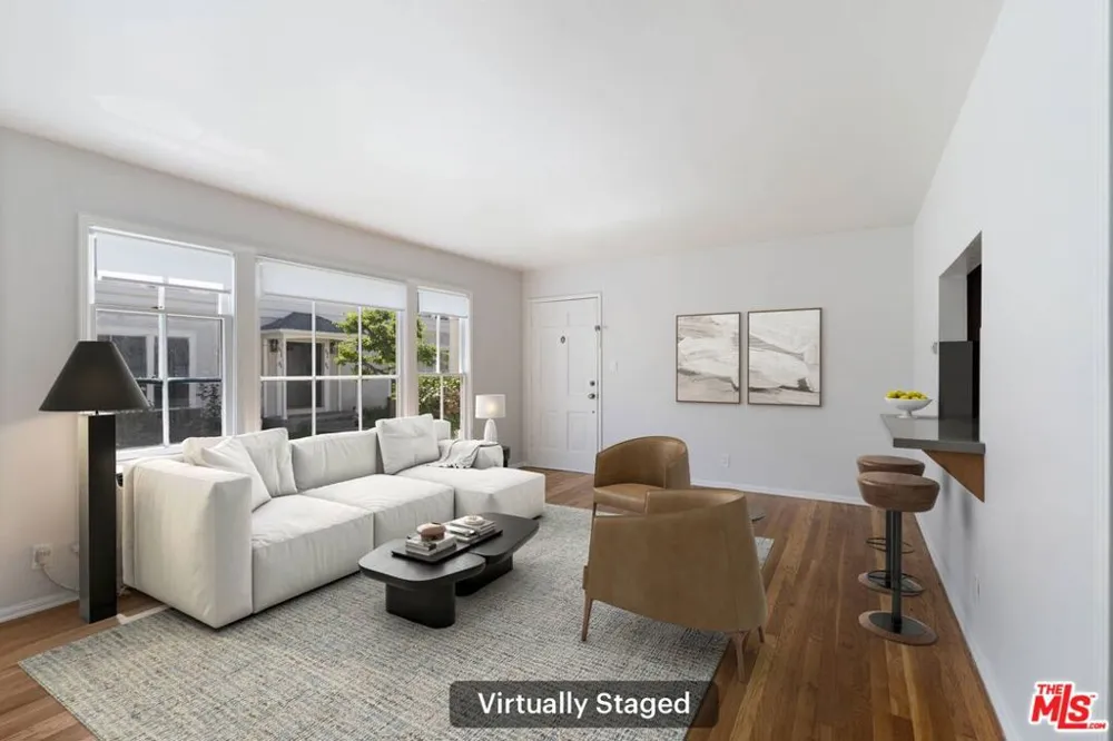 15222 Dickens Street Los Angeles, CA 91403