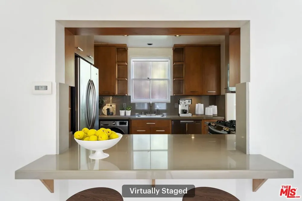 15222 Dickens Street Los Angeles, CA 91403