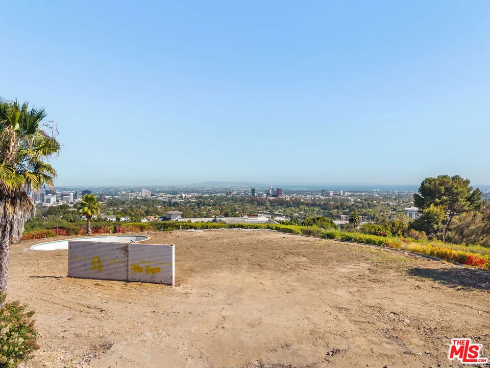 780 Linda Flora Drive Los Angeles, CA 90049