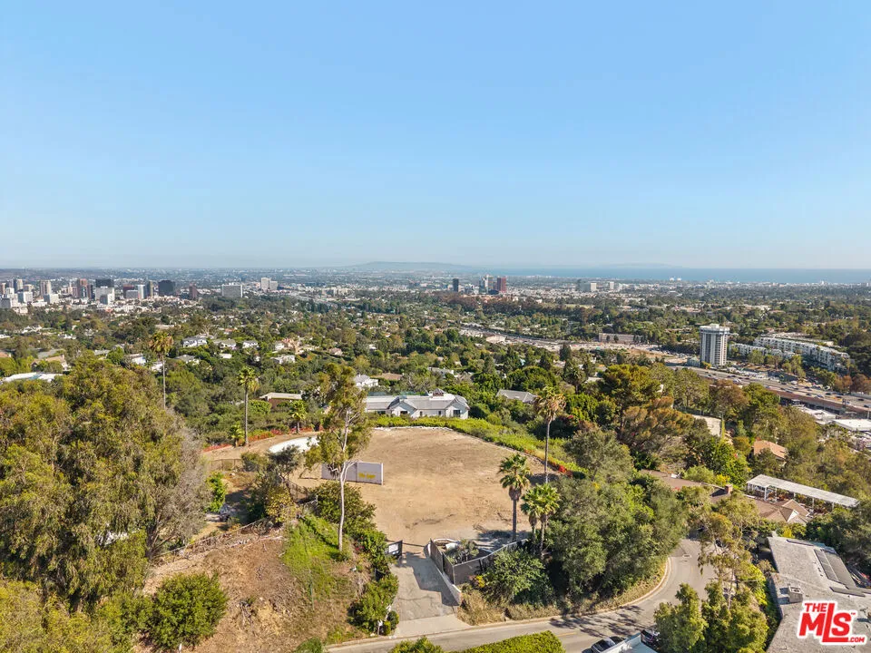 780 Linda Flora Drive Los Angeles, CA 90049